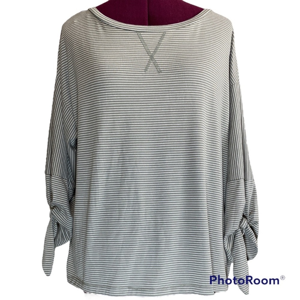 Susina Striped Top with Elbow Length Sleeves in Taupe and‎ White Size M
